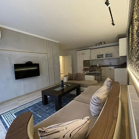 Prishtina Escape Apartments Priştine Dış mekan fotoğraf