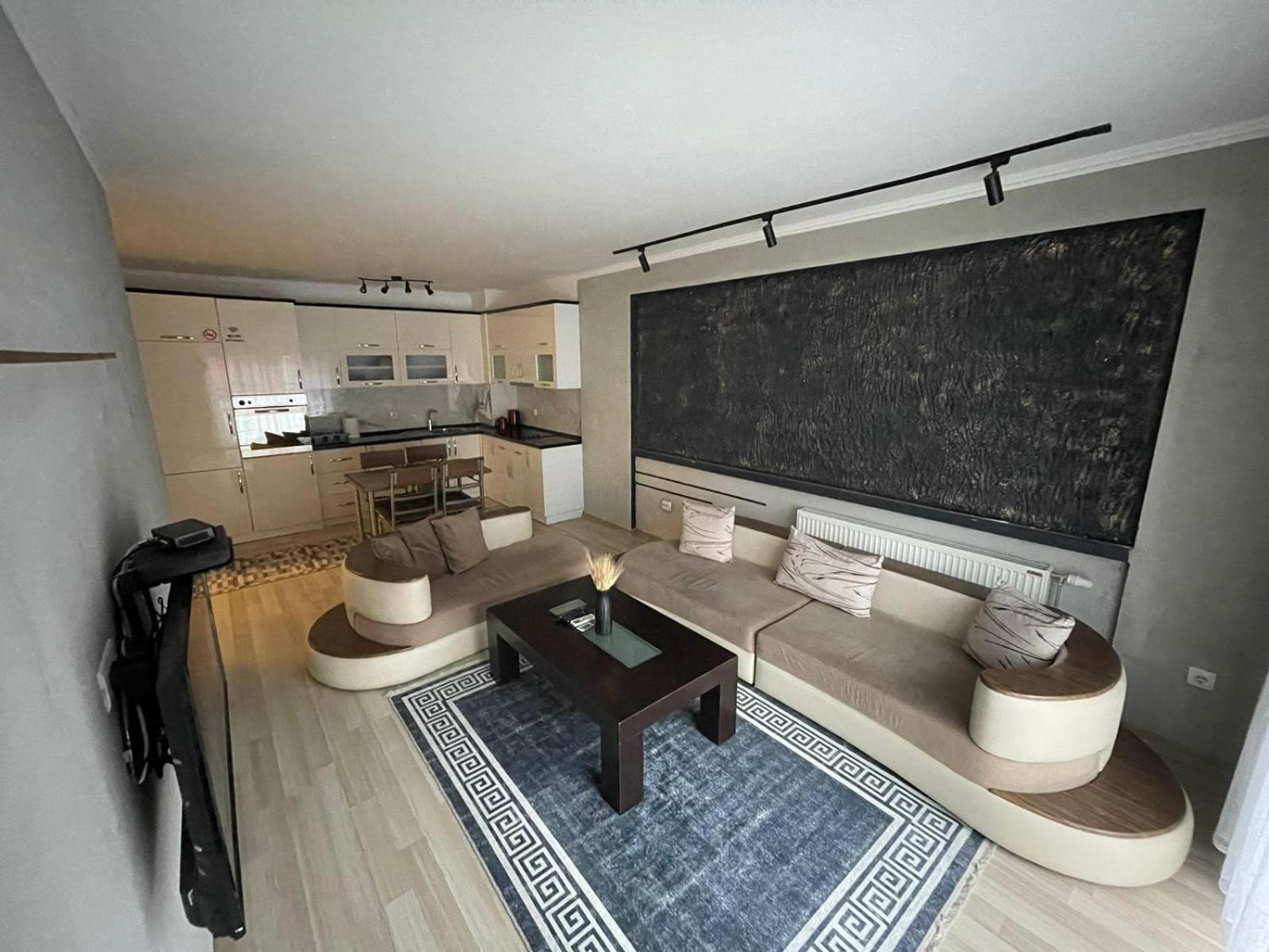 Prishtina Escape Apartments Priştine Dış mekan fotoğraf